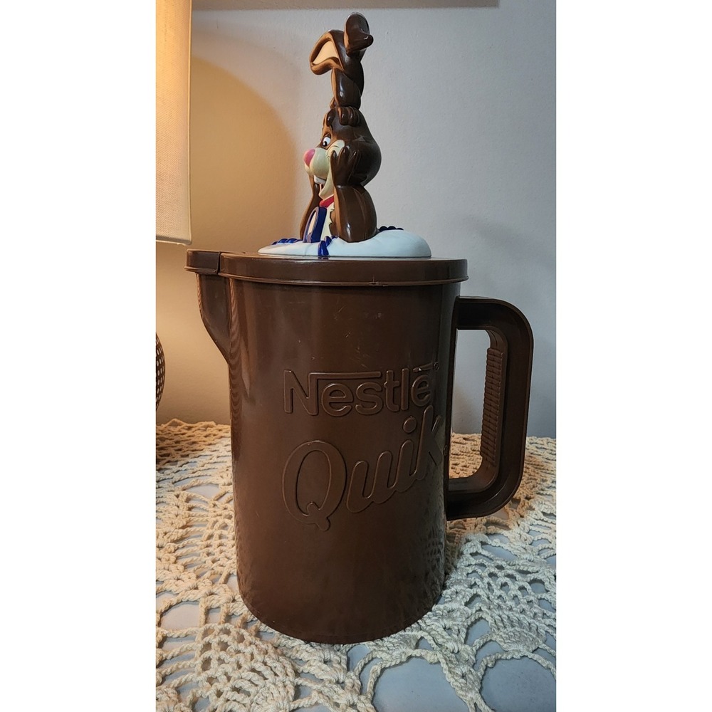 Vintage Nestle Quick Bunny Rabbit 1980's‎ Pitcher Chocolate Milk Self Mixing Cup